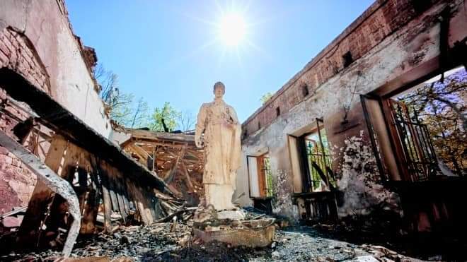 Вціліла статуя Г. Сковороди,скульптура Ігоря Ястребова